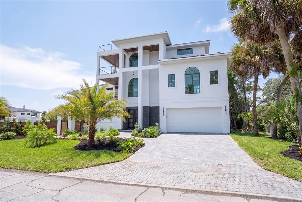 New Construction Waterfront Estate on Siesta Key — 539 Avenida Del Norte, Sarasota, FL 34242